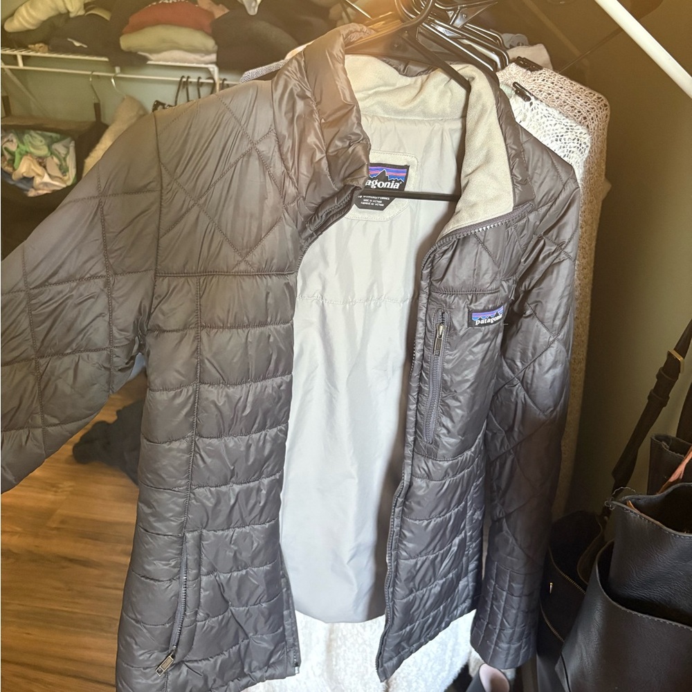 Patagonia Women's Charcoal Puffer Jacket